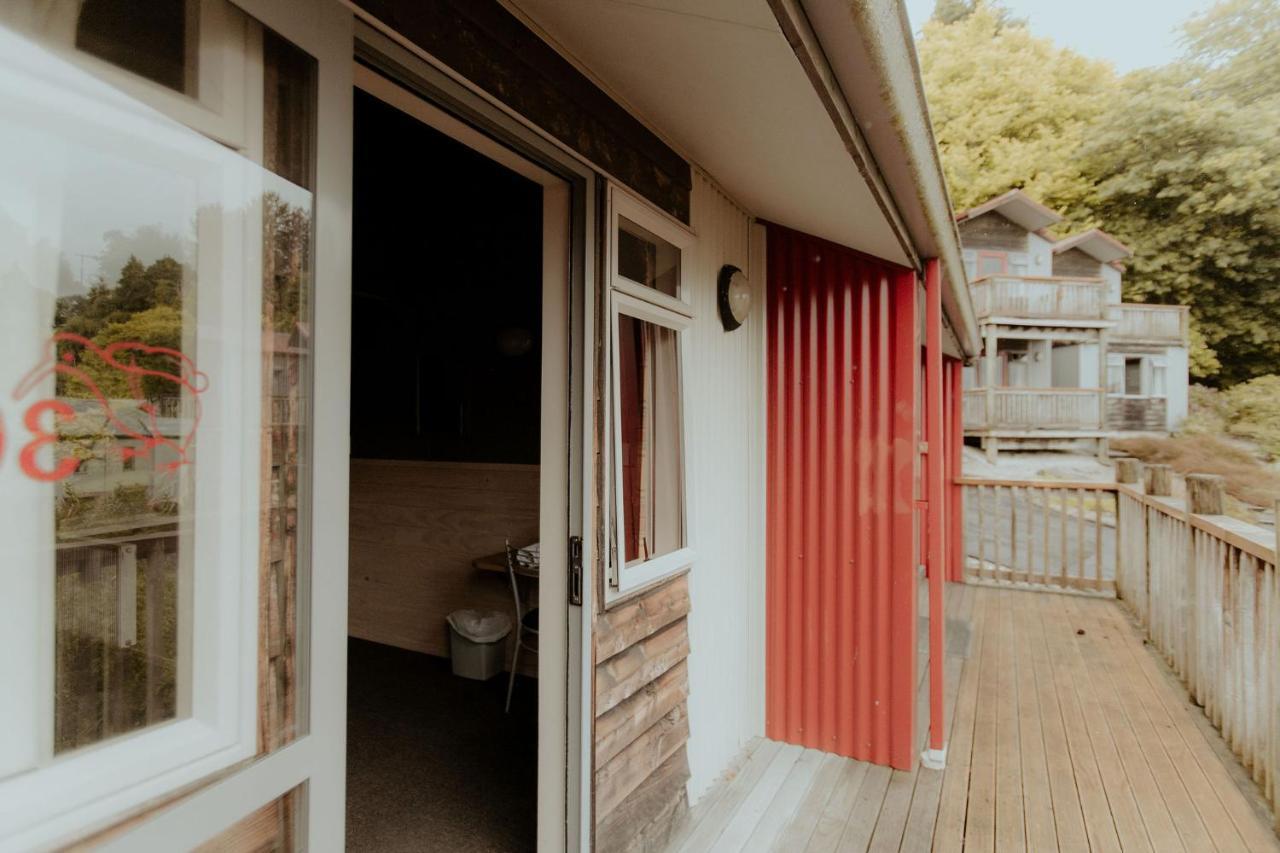 Waitomo Village Chalets Home Of Kiwipaka Cavernas de Waitomo Exterior foto
